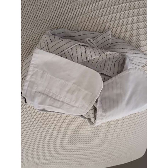 Banana Republic Pinstripe Belted High Rise Shorts White Black Size 4 W28 - Picture 6 of 10